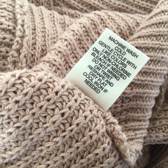 JESSICA SIMPSON KNIT PEARL SWEATER NWT EXTRA SMALL - Picture 8 of 11